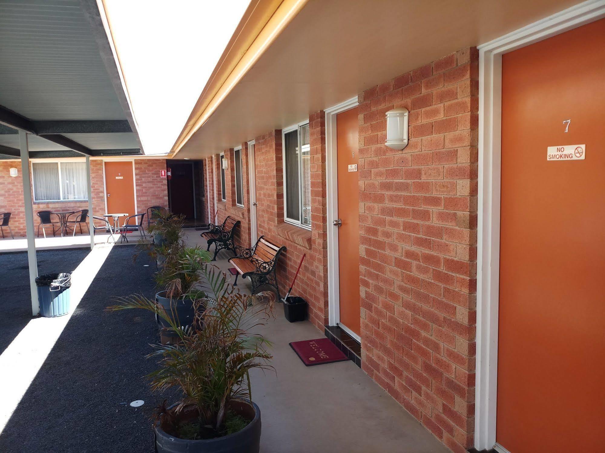 Alfa Motel Gilgandra Exteriér fotografie